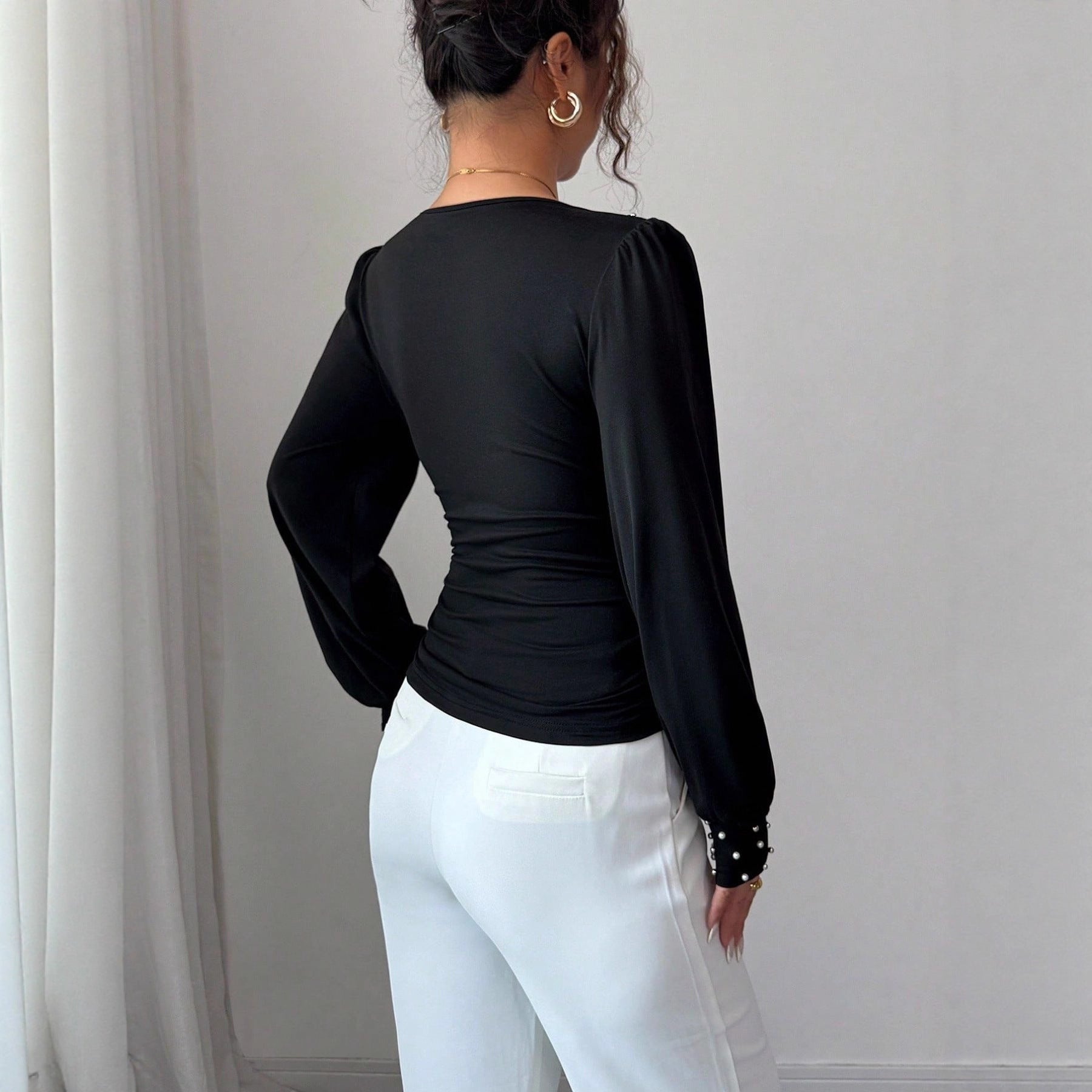 V-neck Pearl Solid Color Long Sleeved Fitted T-shirt Women