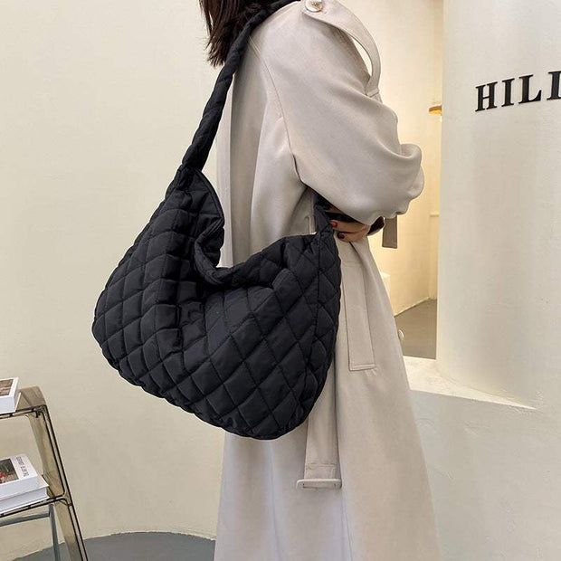Black nylon quilted warm totes shoulder bag for women winter shopping with soft handle and zipper closure