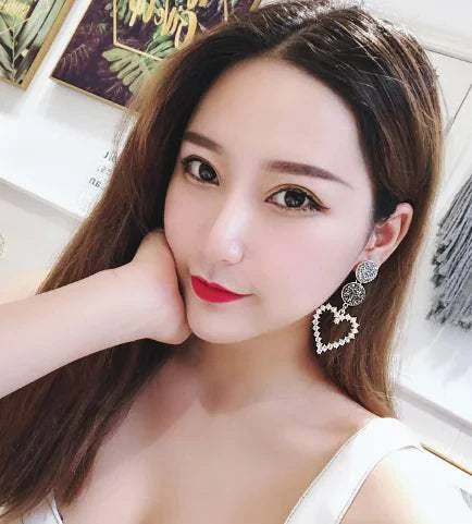 Round Earrings Long Earrings Rhinestone Pearl Earrings worn by a model with long hair and red lips, showcasing elegant style.