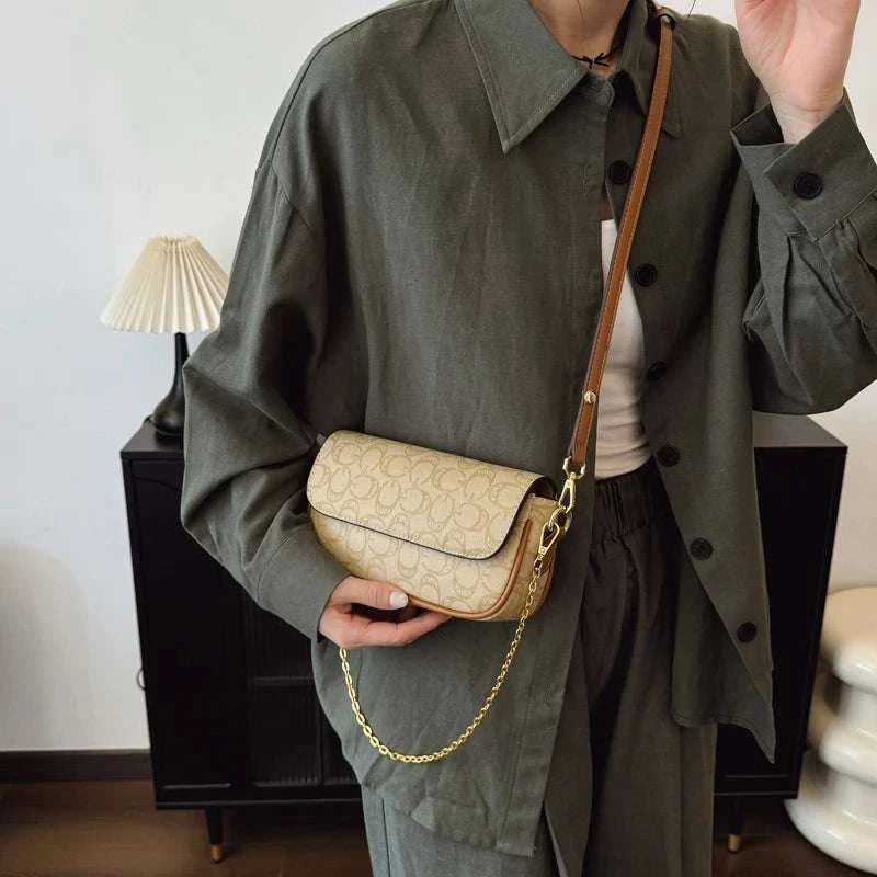Stylish Unique Vintage Fashionable Tote Bag Large Capacity For Casual Leisure And Business Commuter Use