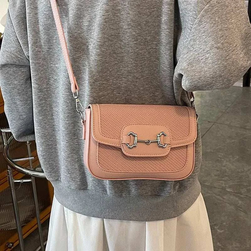 Stylish Casual Commuter Crossbody Bag Designer Leather Tote Vintage Minimalist Purse With Chic Letter Logo Large Capacity