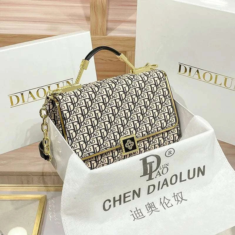 Luxury Chic Tote Bag For Women Designer Leather Crossbody Handbag Vintage Minimalist Elegant Stylish Large Capacity