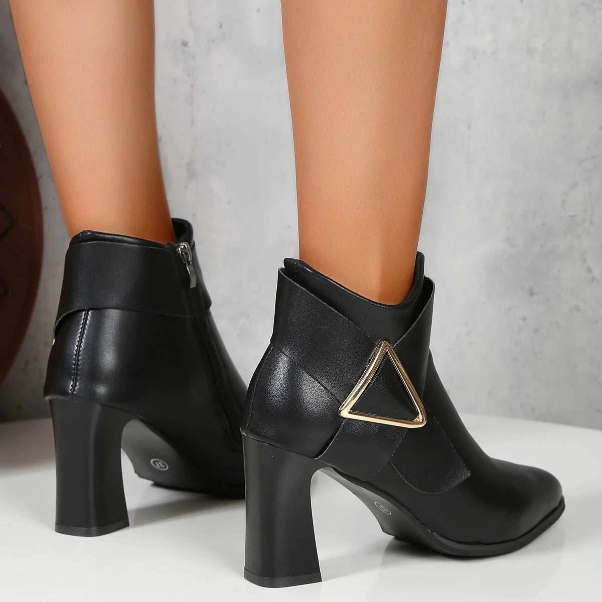 Short Shoes for Women Heeled Female Ankle Boots White Booties Pointed Toe Very High Heels Footwear Designer Luxury Autumn Hot Pu