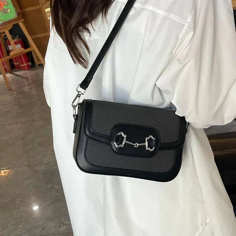 Stylish Casual Commuter Crossbody Bag Designer Leather Tote Vintage Minimalist Purse With Chic Letter Logo Large Capacity