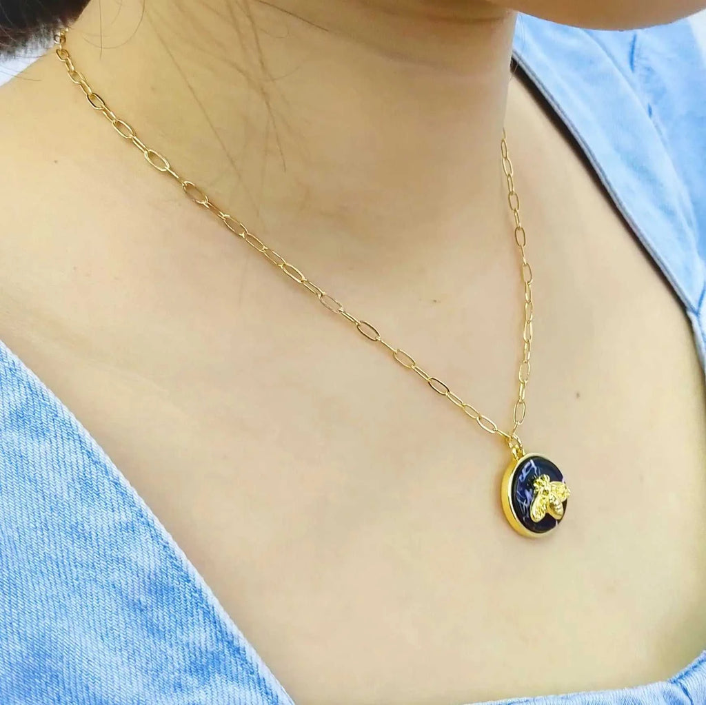 Elegant Bee Jewel Necklace Gold